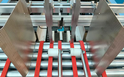 Машина с одним питателем для склеивания пазлов